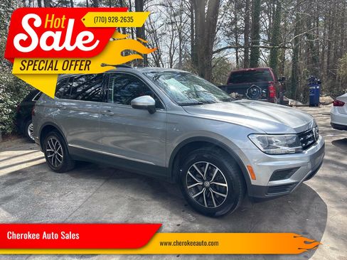 Used 2021 Volkswagen Tiguan SE w/ Panoramic Sunroof Package image 1