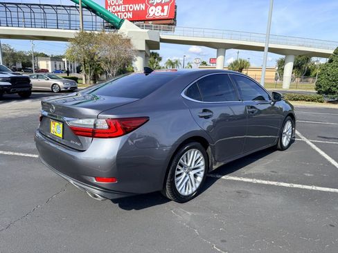 Used 2018 Lexus ES 350 w/ Ultra Luxury Package image 3