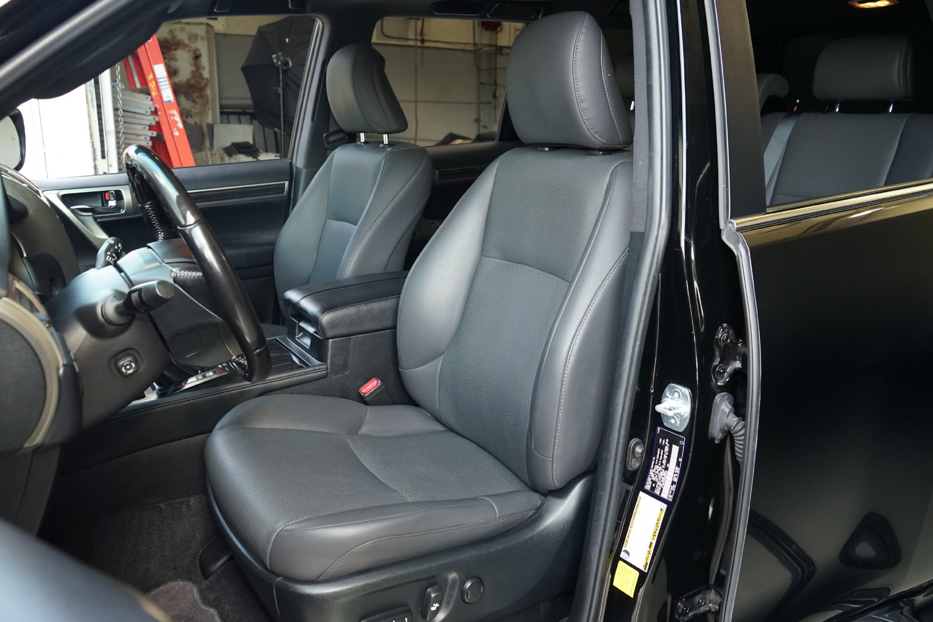 Used 2021 Lexus GX 460 Premium w/ Premium Package AWD/4WD image 3