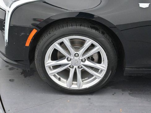 Certified 2022 Cadillac CT4 Luxury w/ Sun And Sound Package image 31