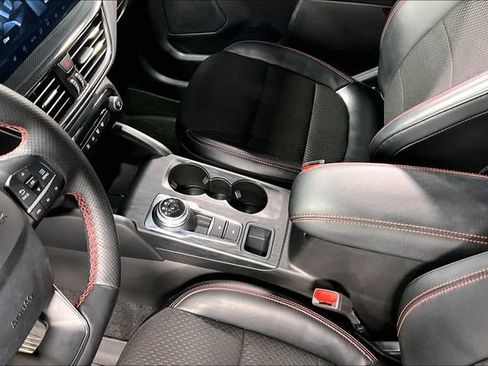 Used 2024 Ford Escape ST-Line w/ Tech Pack #1 AWD/4WD image 17