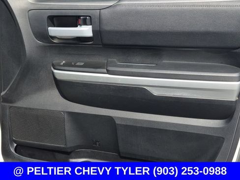 Used 2017 Toyota Tundra SR5 w/ SR5 Upgrade Package RWD image 15