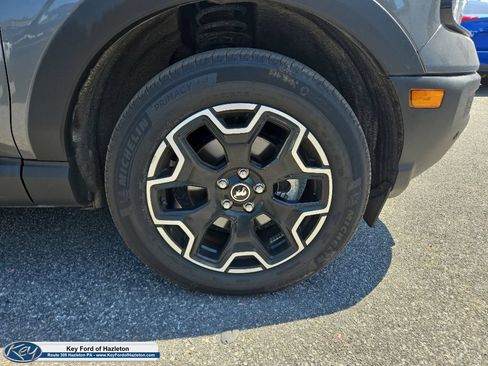 Certified 2025 Ford Bronco Sport Outer Banks w/ Outer Banks Tech Package+ AWD/4WD image 18
