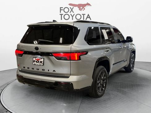 Used 2024 Toyota Sequoia Platinum image 6