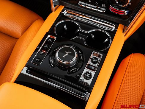 Used 2022 Rolls-Royce Cullinan image 30