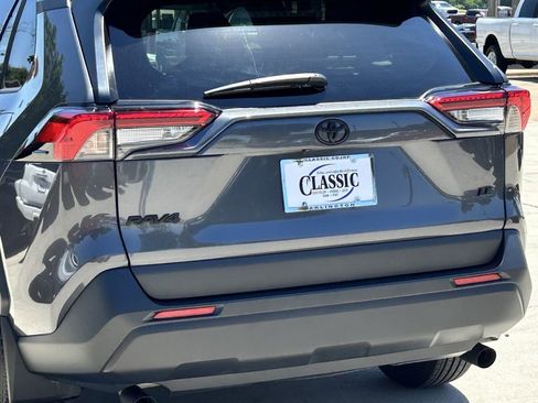 Used 2024 Toyota RAV4 LE FWD image 7