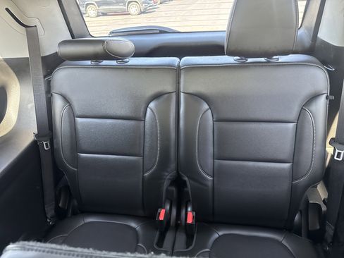 Used 2018 GMC Acadia SLT FWD image 14