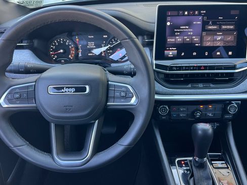 Used 2024 Jeep Compass Latitude AWD/4WD image 14