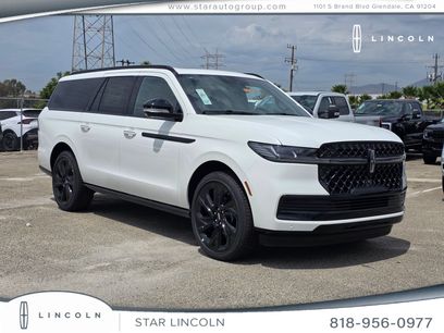 New 2027 Lincoln Navigator L Reserve w/ Jet Appearance Package