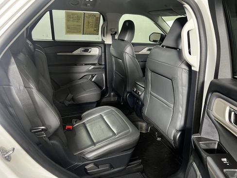 Used 2025 Ford Explorer Active w/ Active Comfort Package image 27