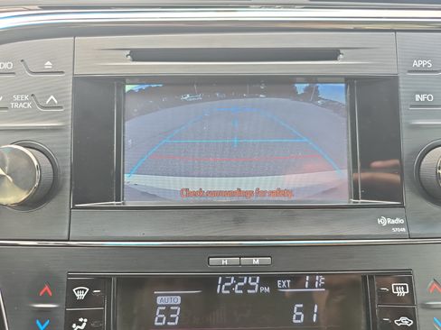 Used 2014 Toyota Avalon XLE Touring FWD image 21