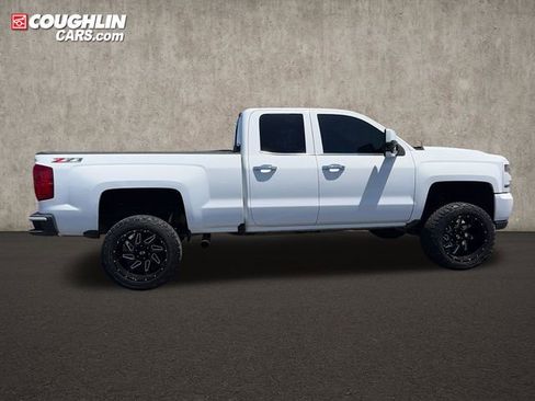 Used 2017 Chevrolet Silverado 1500 LTZ Z71 AWD/4WD image 9