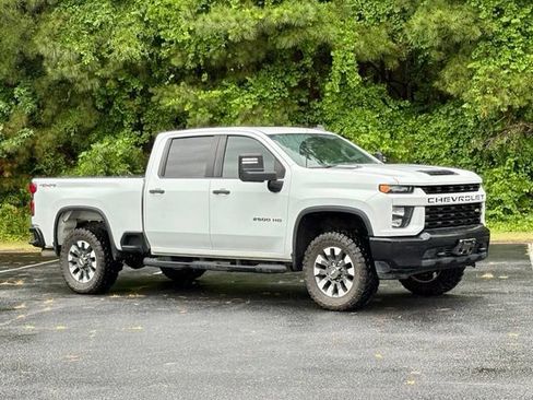 Used 2021 Chevrolet Silverado 2500 Custom w/ Custom Value Package AWD/4WD image 10