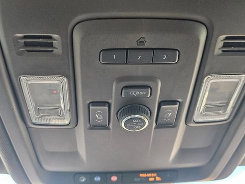 Used 2023 Chevrolet Tahoe LT w/ Luxury Package RWD image 43