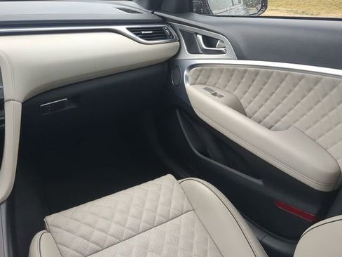 Used 2023 Genesis G70 3.3T w/ Sport Prestige Package image 15