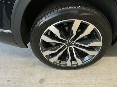 Used 2023 Volkswagen Atlas SEL Premium image 5