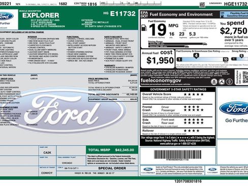 Used 2017 Ford Explorer XLT w/ Equipment Group 202A AWD/4WD image 2