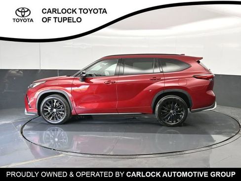 Used 2023 Toyota Highlander XSE AWD/4WD image 9