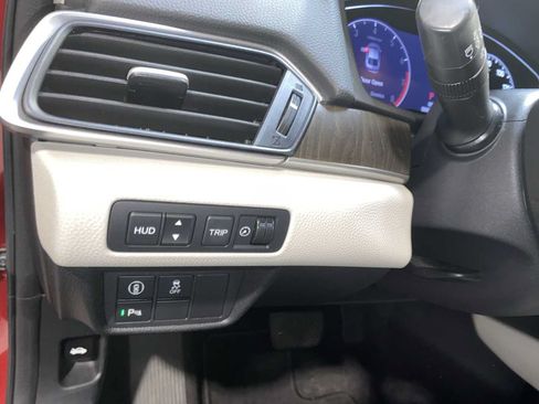 Used 2018 Honda Accord Touring image 24