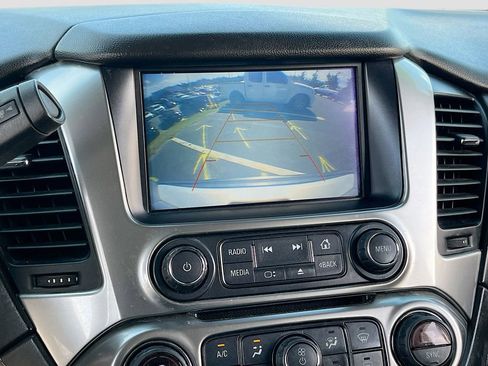 Used 2018 Chevrolet Suburban LT AWD/4WD image 13