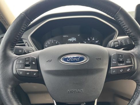 Used 2020 Ford Escape SEL image 16