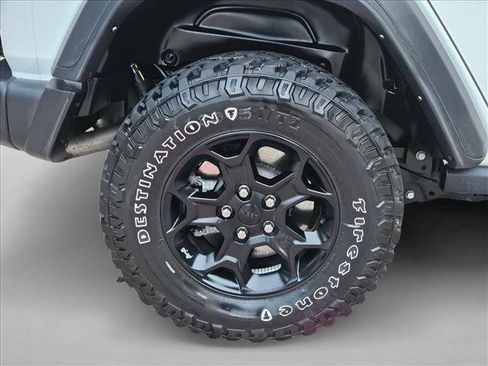Used 2023 Jeep Wrangler Unlimited w/ Convenience Group AWD/4WD image 20