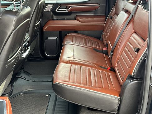 Used 2023 GMC Sierra 1500 Denali Ultimate image 11