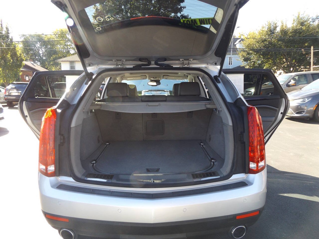 Used 2010 Cadillac SRX Luxury FWD image 29