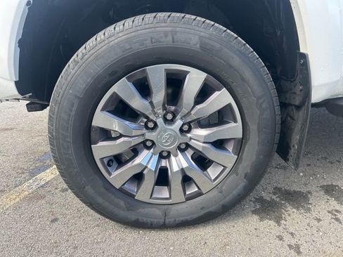 Used 2023 Toyota Tacoma Limited image 2