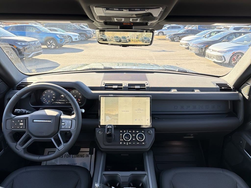 Used 2026 Land Rover Defender 110 X-Dynamic SE AWD/4WD image 17