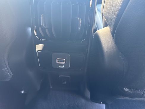 New 2026 Jeep Compass Limited image 18