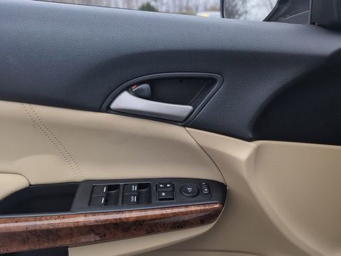 Used 2012 Honda Accord EX-L image 22