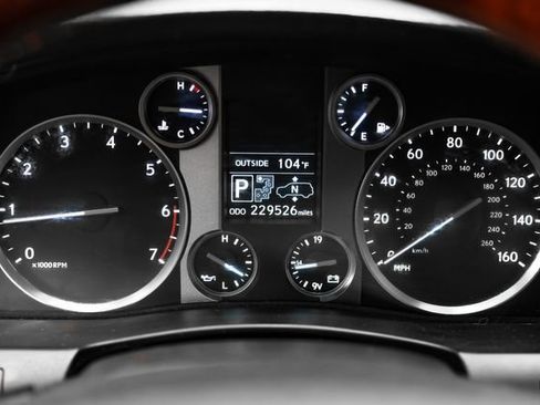 Used 2014 Lexus LX 570 4WD image 23