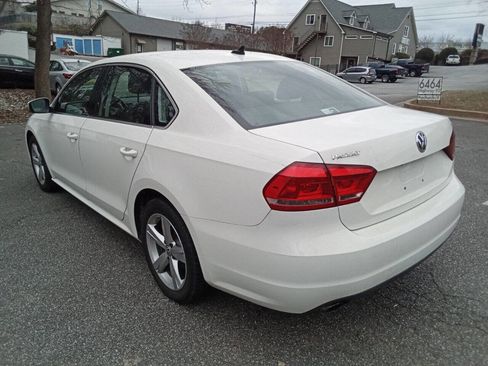 Used 2014 Volkswagen Passat 1.8T SE FWD image 8