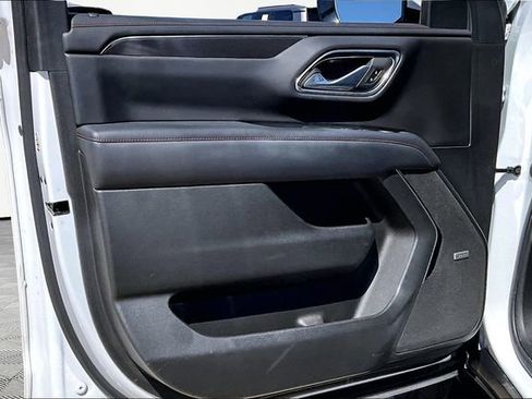 Used 2022 Chevrolet Tahoe RST w/ Luxury Package image 16