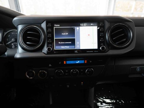 Used 2021 Toyota Tacoma TRD Off-Road w/ TRD Premium Off Road Package image 17