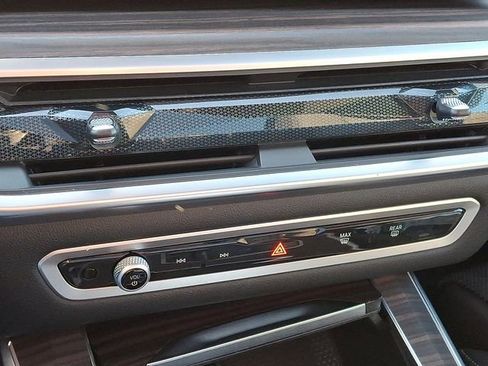 Certified 2025 BMW X5 xDrive40i w/ Premium Package image 19