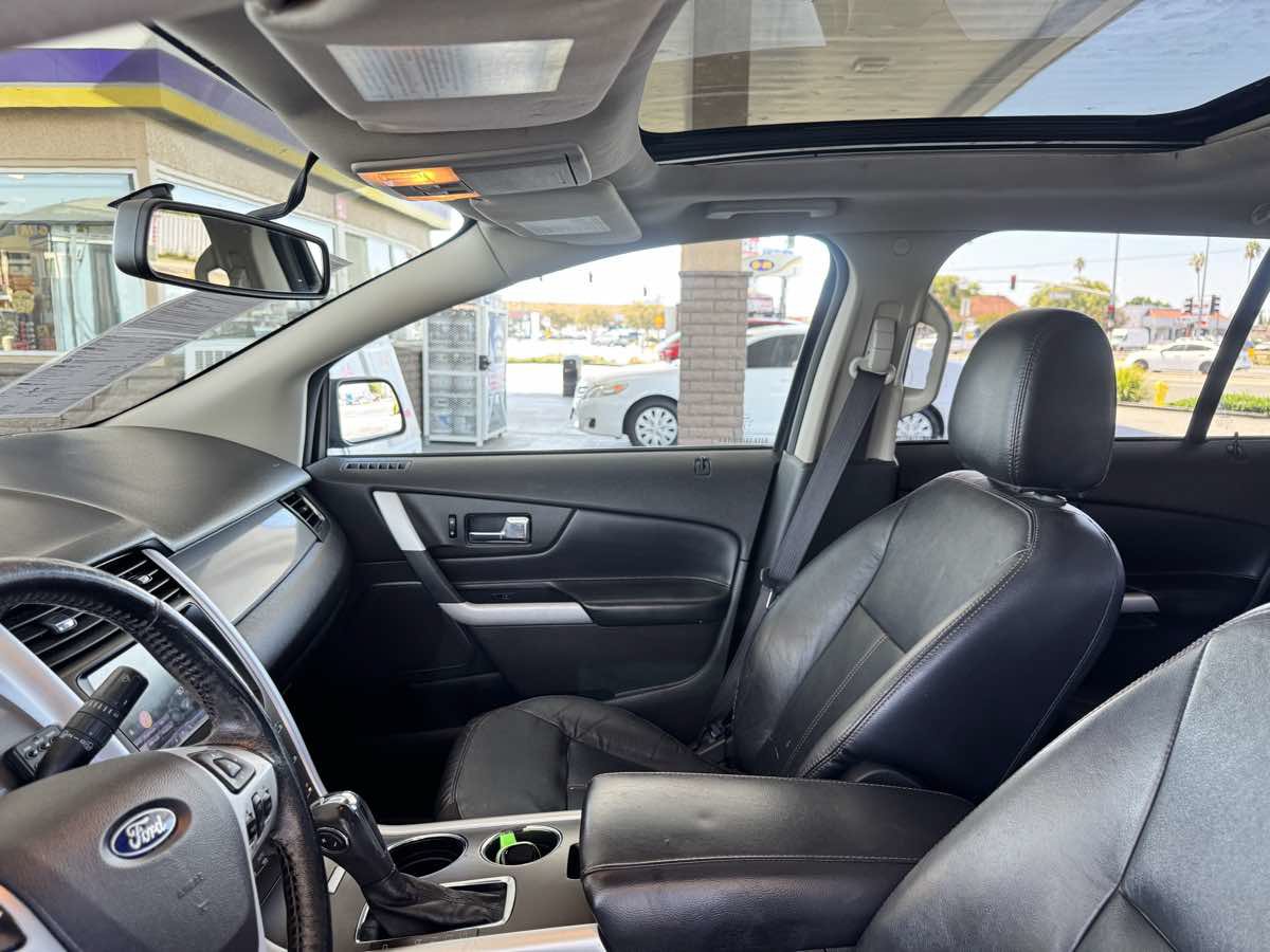 Used 2013 Ford Edge SEL FWD image 35
