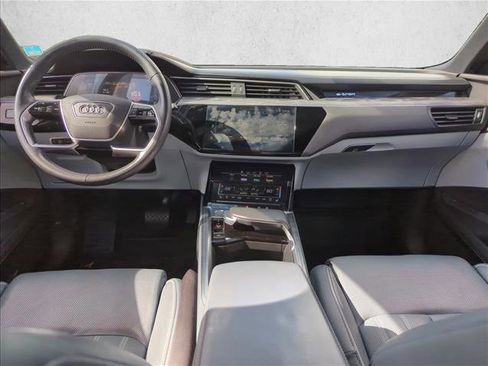 Used 2020 Audi e-tron Prestige image 21