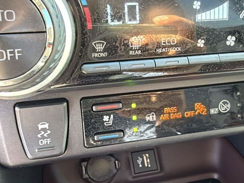 Used 2025 Toyota RAV4 Limited w/ Advanced Technology Package FWD image 23