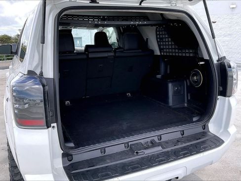 Used 2022 Toyota 4Runner SR5 Premium AWD/4WD image 18