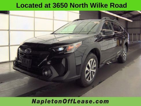 Used 2025 Subaru Outback Premium AWD/4WD image 1