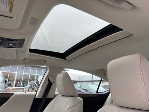 Used 2023 Lexus ES 350 w/ Premium Package image 20