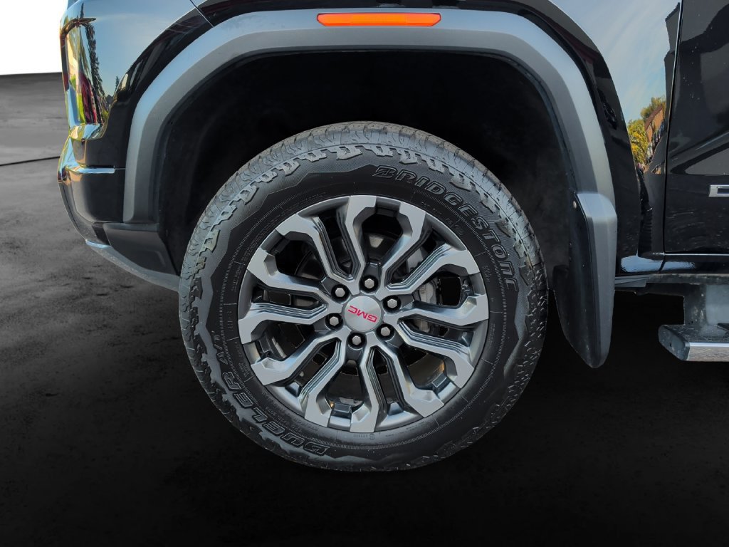 Used 2024 GMC Canyon Denali AWD/4WD image 9