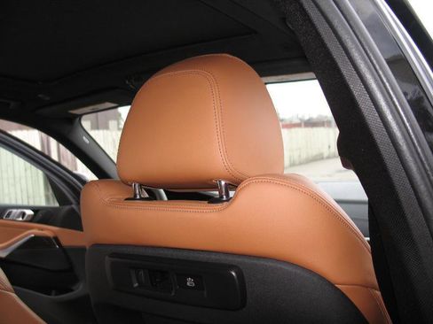 Used 2019 BMW X5 xDrive40i w/ Convenience Package image 30