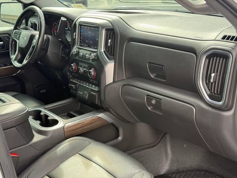 Used 2021 Chevrolet Silverado 1500 LT Trail Boss w/ Convenience Package II AWD/4WD image 23