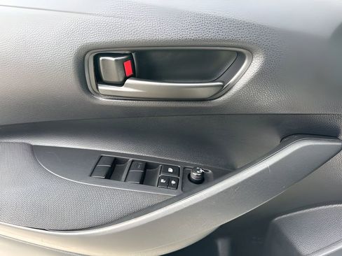 Used 2025 Toyota Corolla LE image 22