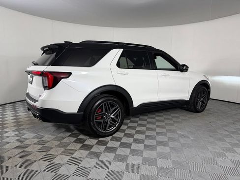 Used 2025 Ford Explorer ST w/ Sun And Sound Package AWD/4WD image 8