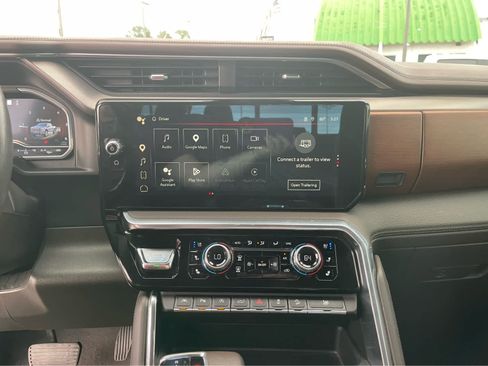 Used 2022 GMC Sierra 1500 Denali w/ Denali Reserve Package AWD/4WD image 16