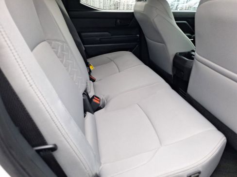 Used 2025 Toyota Tacoma SR5 image 33